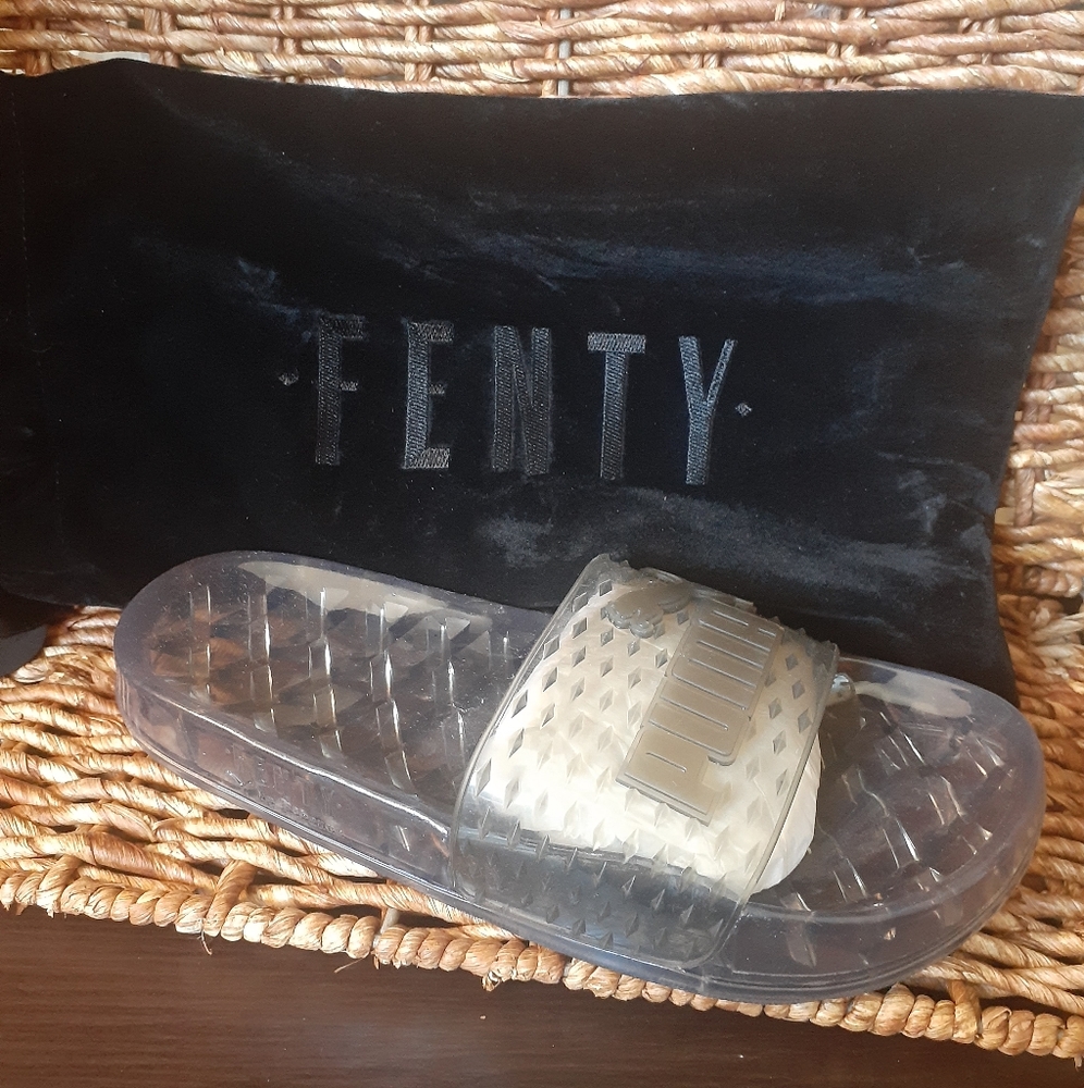 NWT - PUMA FENTY JELLY SLIDES, SIZE 7.5